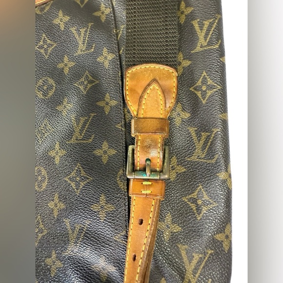 LOUIS VUITTON Monogram Montsouris GM Backpack - Picture 15 of 16